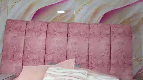 Snapshot of emma_curvy1 chatting on June 2026 03:09:02 AM Emma online show from June 2026 03:09:02 AM