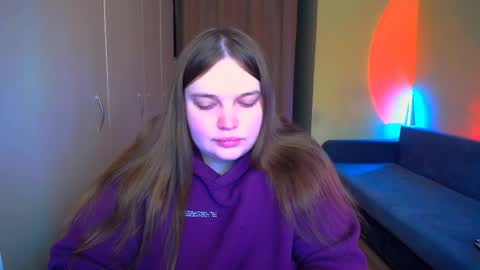 Snapshot of emma_dorn chatting on October 2025 09:06:02 AM Eva online show from October 2025 09:06:02 AM