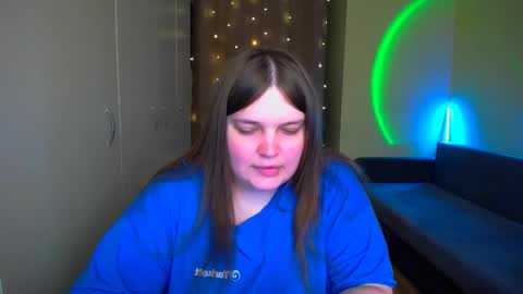 Snapshot of emma_dorn chatting on October 2025 08:35:01 AM Eva online show from October 2025 08:35:01 AM