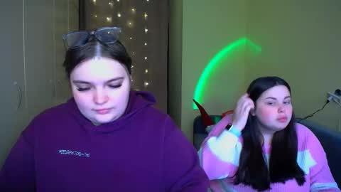 Snapshot of emma_dorn chatting on December 2025 07:36:02 AM Eva online show from December 2025 07:36:02 AM