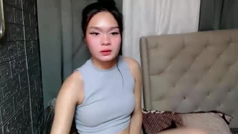 emma_glow69 online show from February 2026 06:39:02 PM