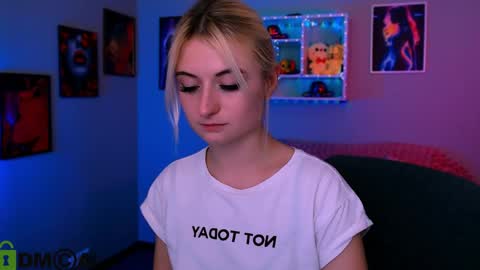 Emma online show from May 2026 07:19:02 PM
