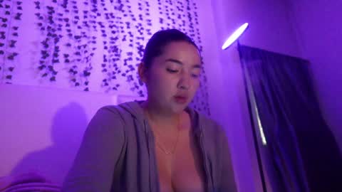 emma_johnson_ online show from October 2025 01:57:01 AM