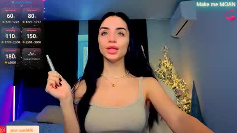 Snapshot of emma_jordan chatting on December 2025 08:40:02 AM Emma online show from December 2025 08:40:02 AM