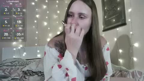 Snapshot of emma_just chatting on June 2026 07:17:01 PM emma_just online show from June 2026 07:17:01 PM