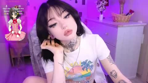 emma_kirks online show from June 2026 12:33:01 PM