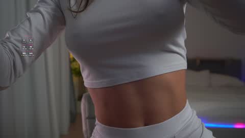 Snapshot of emma_land chatting on January 2025 06:19:01 PM    online show from January 2025 06:19:01 PM