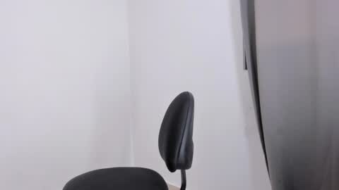 Snapshot of emma_lean chatting on August 2026 11:03:01 PM whises lits online show from August 2026 11:03:01 PM