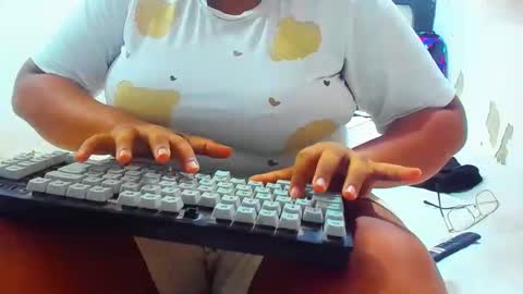 Snapshot of emma_lein chatting on May 2026 01:54:02 AM emma_lein online show from May 2026 01:54:02 AM
