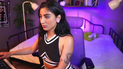 Snapshot of emma_lirys chatting on May 2026 09:55:01 PM Emma online show from May 2026 09:55:01 PM