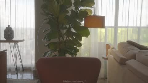 emma_lu1 online show from December 2024 04:53:02 PM