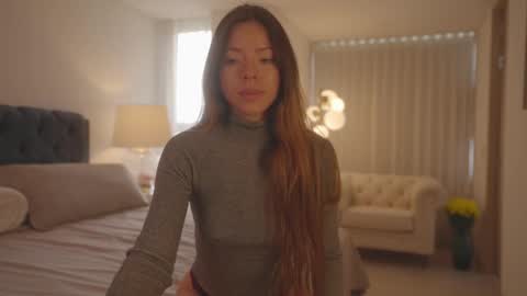 emma_lu1 online show from February 2025 06:02:02 PM