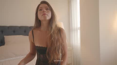 emma_lu1 online show from September 2025 07:48:02 PM