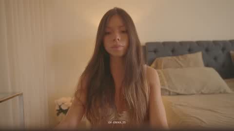 emma_lu1 online show from March 2026 04:13:01 PM