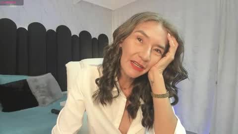 Emma  online show from February 2025 06:24:01 PM