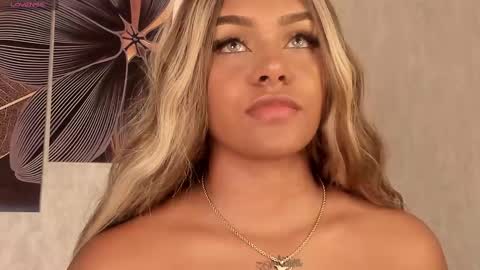 Snapshot of emma_morgann chatting on February 2025 11:42:02 AM Emma Morgann online show from February 2025 11:42:02 AM