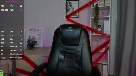 Emma online show from October 2025 10:03:02 AM