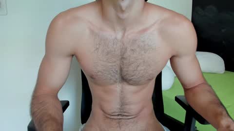 Snapshot of emma_muscle_ chatting on February 2025 12:26:02 PM emma online show from February 2025 12:26:02 PM