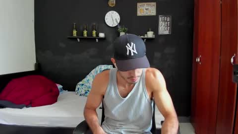 Snapshot of emma_muscle_ chatting on February 2025 05:21:02 PM emma online show from February 2025 05:21:02 PM