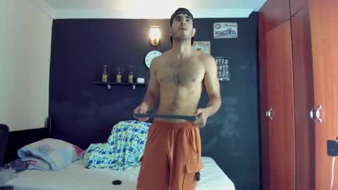 Snapshot of emma_muscle_ chatting on February 2025 01:32:01 AM emma online show from February 2025 01:32:01 AM