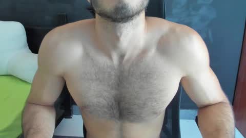 Snapshot of emma_muscle_ chatting on February 2025 12:43:01 AM emma online show from February 2025 12:43:01 AM