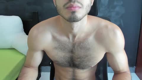 Snapshot of emma_muscle_ chatting on March 2025 12:00:01 PM emma online show from March 2025 12:00:01 PM