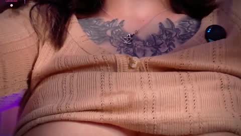 Emma Rouse Independent Model online show from November 2025 06:19:02 PM