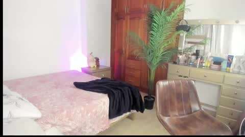 Snapshot of emma_rules99 chatting on September 2025 11:59:01 PM Emma online show from September 2025 11:59:01 PM