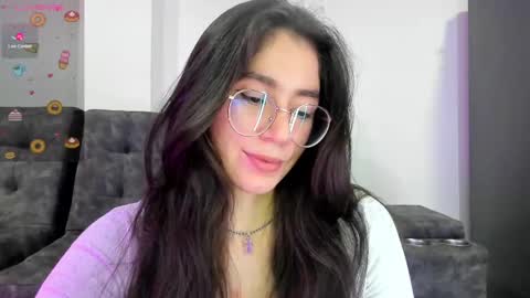 Snapshot of emma_sandovaal chatting on March 2025 01:00:02 AM Emma online show from March 2025 01:00:02 AM
