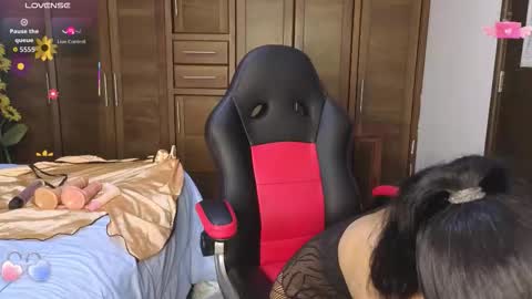 Emma  online show from February 2026 08:20:02 PM