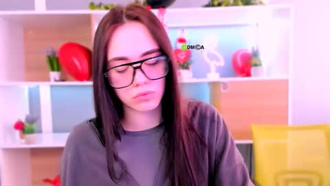 Snapshot of emma_swee chatting on February 2026 06:26:01 AM emma_swee online show from February 2026 06:26:01 AM