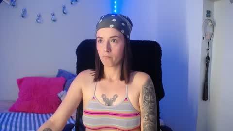 Snapshot of emma_sweethot chatting on June 2026 05:56:02 PM Emma Black online show from June 2026 05:56:02 PM