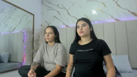 Snapshot of emma_whitee_ chatting on November 2025 12:31:02 PM emma_whitee_ online show from November 2025 12:31:02 PM