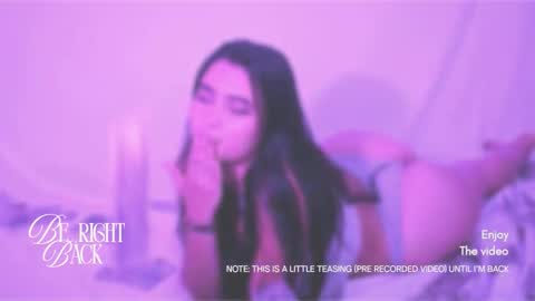 Snapshot of emma_whitee_ chatting on December 2025 12:25:02 PM emma_whitee_ online show from December 2025 12:25:02 PM