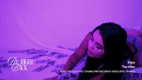 Snapshot of emma_whitee_ chatting on December 2025 11:59:01 AM emma_whitee_ online show from December 2025 11:59:01 AM