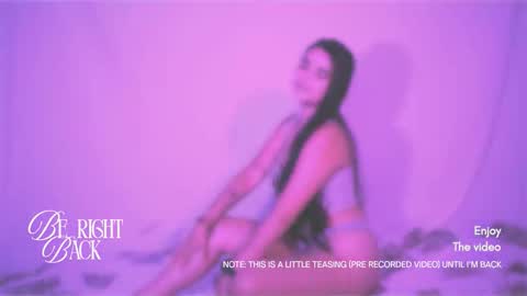 emma_whitee_ online show from December 2025 12:21:02 PM