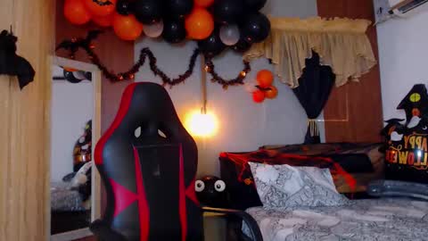 EMMA online show from October 2025 08:53:02 PM