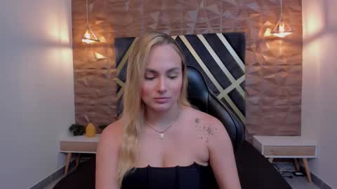 EMMA online show from December 2025 05:30:01 PM