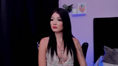 Emma  online show from November 2025 11:07:02 PM