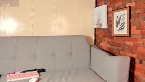 Snapshot of emmaconneer chatting on December 2024 04:23:02 AM Emma online show from December 2024 04:23:02 AM