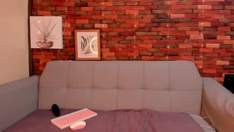 Snapshot of emmaconneer chatting on January 2025 03:33:01 PM Emma online show from January 2025 03:33:01 PM