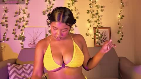 Snapshot of emmaconneer chatting on October 2025 01:53:02 AM Emma online show from October 2025 01:53:02 AM