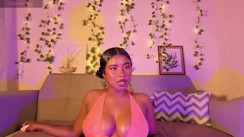 Snapshot of emmaconneer chatting on October 2025 02:30:01 PM Emma online show from October 2025 02:30:01 PM