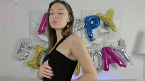 Snapshot of emmacrown chatting on December 2025 06:12:02 AM Emma online show from December 2025 06:12:02 AM