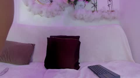 Emma Duque online show from April 2026 09:26:01 PM