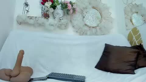 Emma Duque online show from July 2026 06:03:02 PM