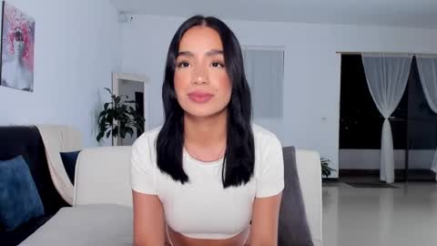 valentina online show from January 2025 03:53:02 AM