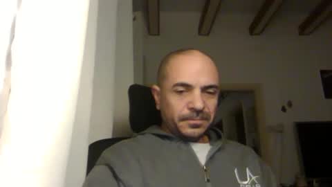 Snapshot of emmagold123 chatting on December 2024 04:20:02 AM Ariel online show from December 2024 04:20:02 AM