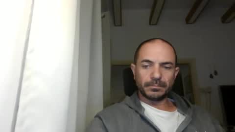 Snapshot of emmagold123 chatting on January 2025 04:50:01 AM Ariel online show from January 2025 04:50:01 AM