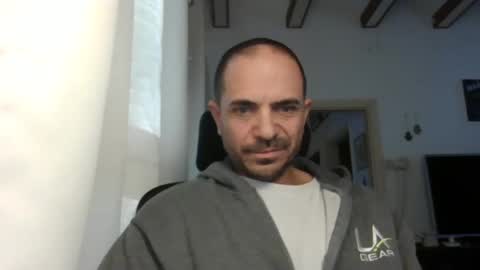 Snapshot of emmagold123 chatting on January 2025 05:44:02 AM Ariel online show from January 2025 05:44:02 AM